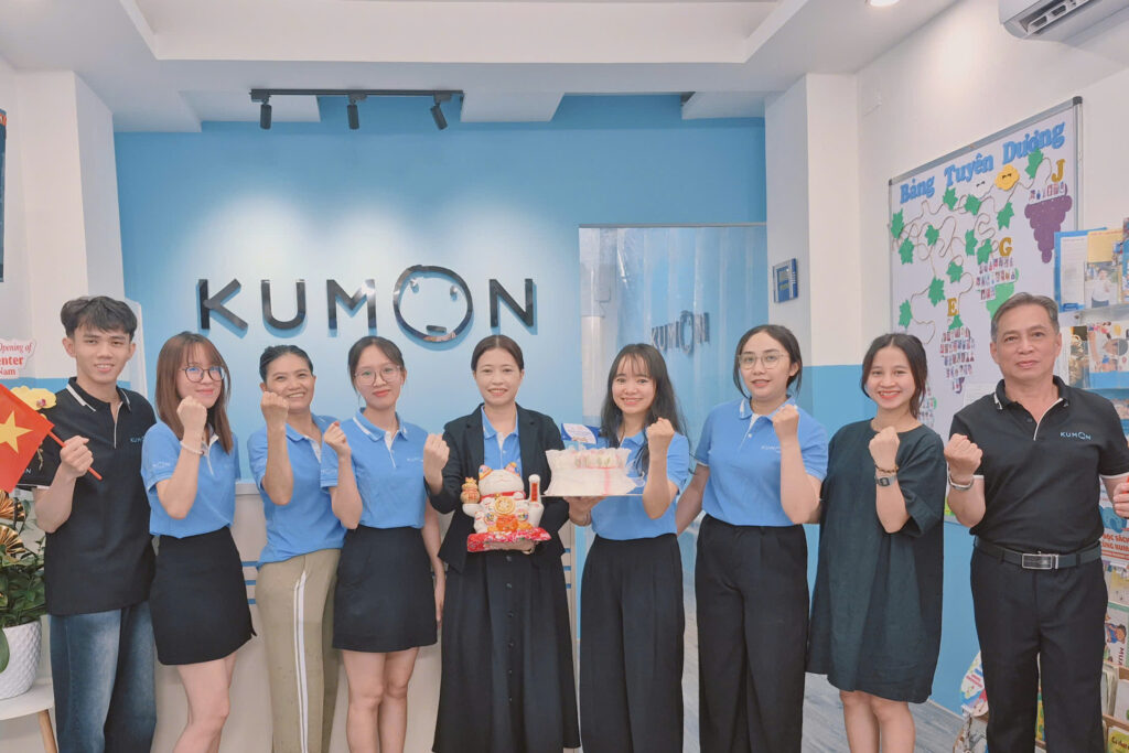 Khai trương Kumon Võ Oanh
